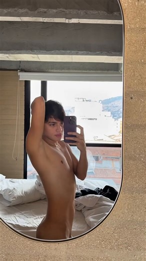 RT @thetwinksebas: Good morning ☀️ What would be the first thing you’d do if you woke up next to me? 👀
