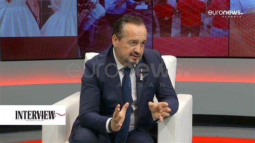 Pano: Ja me kë është beteja... Globalizmi dhe liberalizmi i majtë përballë traditës, familjes, lirisë. #akilpano #mbrojmefamiljen #albania | Pastor Akil Pano