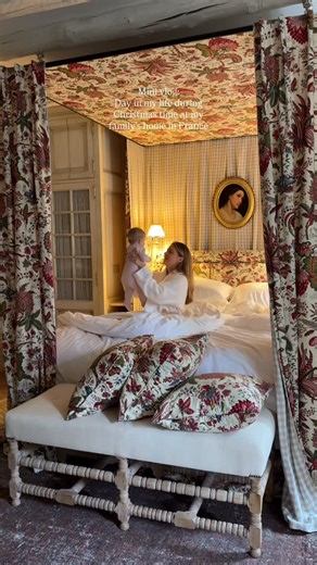 Samantha Varvel on Instagram: "I haven’t done casual vlogs like this before but I was inspired by everyone’s Vlogmas videos! We’ve been enjoying a slow few days settling in for Christmas with my family in France. Today we finished some last minute Christmas shopping in Avignon and went back for a special lights show at the Palais des Papes (despite the rain)! @provencepoiriers"