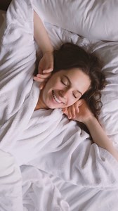 On profite du long weekend pour… faire ce qu’on veut (ce qui inclut ne rien faire) ☁️☀️☁️☀️ We're taking advantage of the long weekend to... do whatever we want (which includes doing nothing). | Renaissance Montreal Downtown Hotel