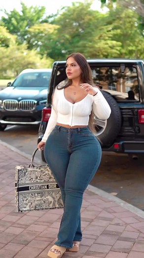 7.8K views · 111 reactions | Sending you these virtual hugs and kisses to help you start your day! ❤️#reelsfb #nickiminaj #nba #Amazing #uk #america #usa #rihanna #DonaldTrump#miami #california #reels #puertorico#beyonce #viralreels #canada #australia#florida #usa #london #brazil # Jamaica#newyork #southafrica #capetown#sandiego #Orlando | Ghana Hyped Teens | Facebook