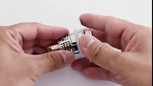 Universal Edition Stainless Steel Core Push Type Basin Pop-up Drain Filter, No Overflow Bounce Core Push-Type Converter Sink Drain Plug for Bathroom Kitchen 1.06-1.61 in Drain Holes