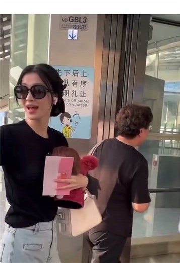 Mommy's Home: A Heartwarming Family Journey