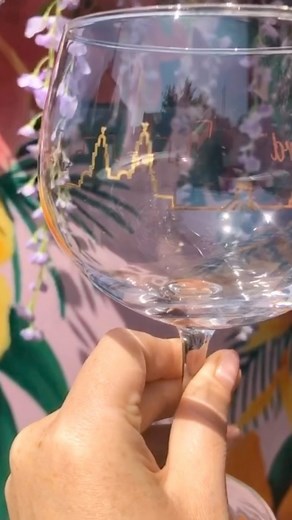 She’s an icon, she’s a legend and she is the moment 😍😍 the scouse bird skyline gin and wine glasses just make everything taste better - especially in the summer ⁣https://www.scousebirdshop.com/collections/glasses .⁣ .⁣ .⁣ .⁣ .⁣ ⁣ #grainsofparadise ⁣ #ginuk ⁣ #liverpoolgin ⁣ #rosegin ⁣ #timeforgin ⁣ #handmade ⁣ #ginstagram ⁣ #smallbatches ⁣ #smallbatch ⁣ #gincocktail ⁣ #ginandtonic ⁣ #pinkgincake ⁣ #ginspiration ⁣ #pinkgrapefruit ⁣ #gintime ⁣ #localgin ⁣ #orrisroot ⁣ #ukgin ⁣ #pinkgin ⁣ #loveag