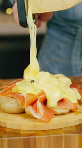 1.8K views · 48 reactions | ¡Dejate antojar por esta deliciosa receta con queso #raclette! 襤燎 Y vos,  ¿cómo disfrutás de este delicioso #queso artesanal? #Recetas #QuesoArtesanal #Foodie | Le Chaudron | Facebook