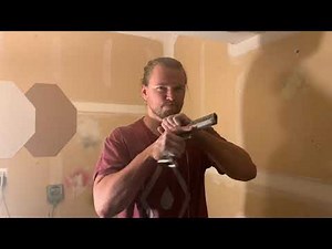 Different methods of Racking the Slide on a Pistol