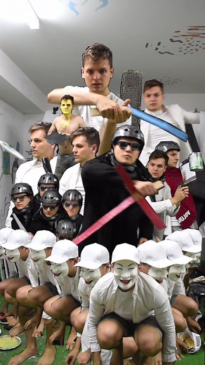 creating a whole star wars poster in 1 shot. this took a long time dont let it flop 😋 #starwars #foryou #fyp music by @trapnation