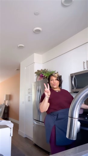 35K views · 1.7K reactions | #TheCheatCode Ep 11 | Chicken Pot Pie 不 It’s the Gruyère cheese pull, homemade broth and buttery flaky biscuit fah me! Hope y’all give the recipe a try, my loves. #LoveYouLetsEat #CozyMeal | Chef Lovely | Facebook