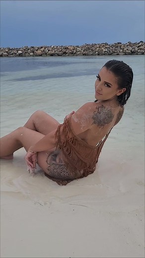 Brianna Marie Dale in Jamaica Bikini Shoot Escapes Event