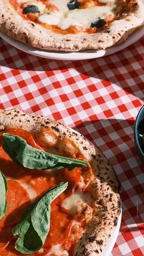 Mamma mia! Na 28ª edição da Festitália a cultura está na mesa! E é assim que iremos celebrar a Itália em sua melhor forma: tendo boas conversas ao redor da mesa. 🤌 A Festitália 2023 é o retrato de uma Itália que saiu da Itália, imigrou para todo o mundo e levou consigo o melhor da sua cultura. Assim, durante os dias 21 de junho a 2 de julho faremos uma viagem ao passado, presente e futuro da Itália para celebrar o povo italiano, seus costumes e sua gastronomia. Em breve a organizzazione da fest