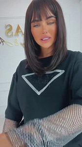 Night Out In Paris Top Black  FAVE ALERT  Hoe leuk is deze top!?⚡️ Gedetailleerd met een print met steentjes Heeft lange doorschijnende mouwen met strass detail https://www.chicaswinnyalice.com/home/15630-33472-night-out-in-paris-top-black-9926.html#/4-size-one_size | Chicas Mode | Facebook