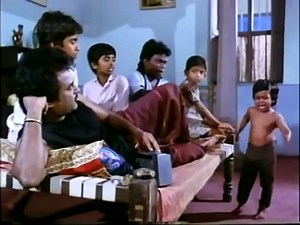 Breakdancing midget scene from Adhisaya Piravi with rajinikath