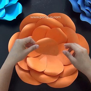 32K views · 2K reactions | Flor de Papel Gigante Moldes GRATIS información en el primer comentario | Astrid Ponquis | Facebook