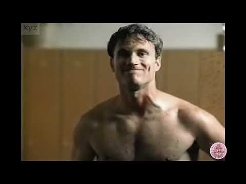 CFNM Naked Ad: Naked Man in Womens Toilet