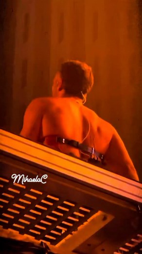 Una canzone al giorno! ❤️🎶🎼❤️ | Mihaela Ciminian