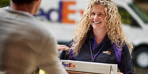 Walmart Teams Up With FedEx in Joint Challenge To Amazon