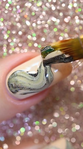 Dry marble method on nails 💚 #nails #marblenails #nailartist | Sveta Sanders