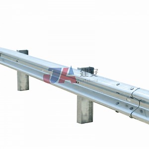 [Hot Item] W-Beam Guardrail Systems for Highway Safety: Crash Barriers with Durable Hot-DIP Galvanized Coating and Modular Design
