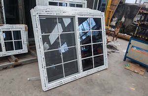[Hot Item] Wholesale Price Transparent Glass PVC/UPVC Sliding Window with Insect Mesh