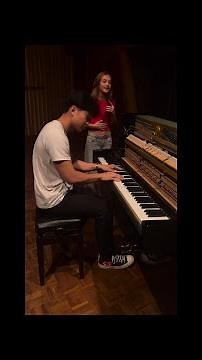 Zoé Clauzure (🇨🇵 JESC 2023) and the pianist Van Toan - Cœur (acoustic version)