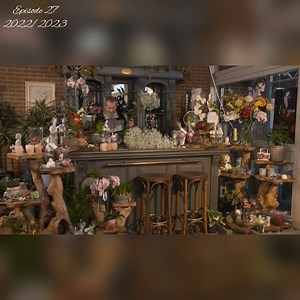 A lovely Summer bouquet with Monstera, Gypsophilia and Veronica. | Summerflowers | Facebook