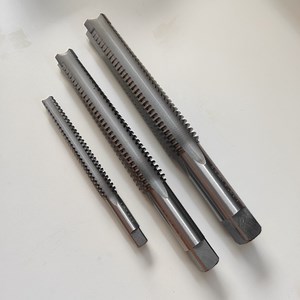 [Hot Item] HSS High Speed Steel Metric Trapezoidal Screw Taps for Threads