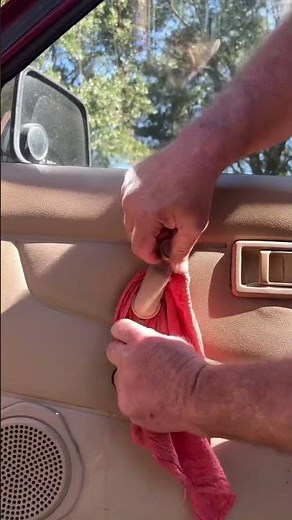Window crank removal no tools #techtips #techtiptuesday #mechanictools #carhacks