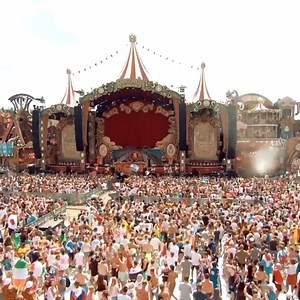 Lucas & Steve played 'Baddest Behaviour' by Throttle last weekend on the Tomorrowland Mainstage🙌 | Spinnin' Records