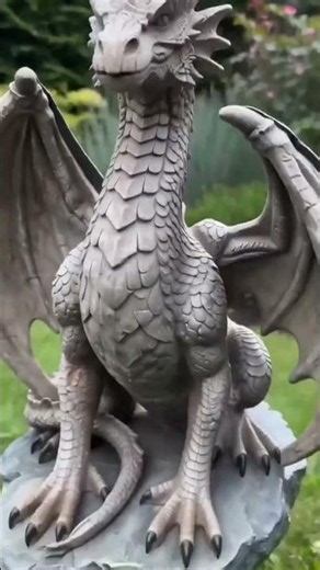 🐉Solar Dragon Garden Statue Light – Golden Ember Fantasy Outdoor Decor
