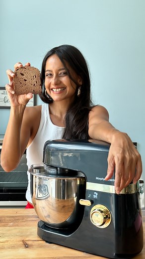 BUCKWHEAT SQUARE BREAD! Is anyone else’s kid obsessed with square bread 😂 ‘I hate sourdough’ muttered Zanu one day but regular white square sliced bread is so… NOT BREAD! Full of leaveners and gluten improvers and tastes like spongy cardboard. Now bread making is daunting, but NOT when you have a stand mixer! Then it’s easy peasy! The @morphyrichardsindia Melange Stand Mixer (with its 800 W) motor has all the attachments (hook for dough, paddle for creaming, baloon whisk for whisking) you need 