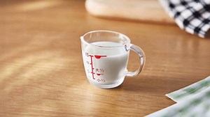 15ml Measuring Cup, Plastic Mini Measuring Cup with Red Graduated Simple Clear Coffee Cup Milk Powder Cup Pointed Beaker Measuring Tools Kitchen Utensils and Gadgets