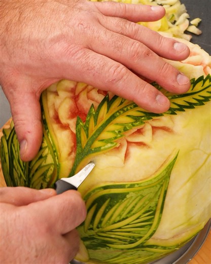 Impressive Carved Watermelon Display! | Bored Panda Art