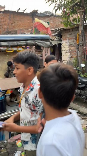 189K views · 284 reactions | Light Bujha ke #viral #meme #terending #sleep #light (Sleep,women,girls,prank,street,sleep,light,bulb) | Rahulact | Facebook