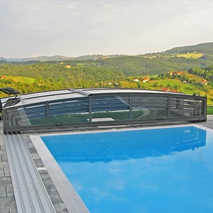 [Hot Item] Retractable Burglarproof Swimming Pool Enclosure Durable Aluminum Pool Cover