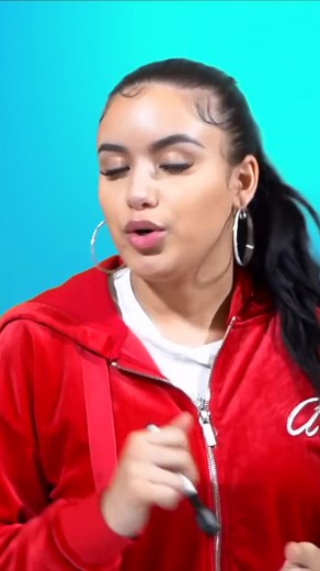 Kissing on first date - yes or no? 🤔 | Milo & Hazel