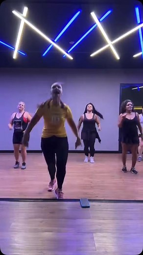 #segundou #treinando #gluteo #dança #zumba | Sunshine Lucilene