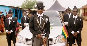 Sự thật ít ai biết về biệt đội khiêng quan tài gây sốt: "Anh cả" là chủ công ty mai táng lớn nhất Tây Phi