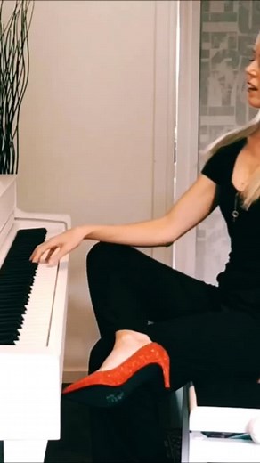 Consistency - A Key To Your Success (Invention 8 J.S Bach) #piano #bach #invention8jsbach #invention8 #consistencyiskey #motivationiskey | Maria Casemyr - Opera Singer