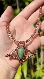 300K views · 8.9K reactions | I removed the old "Single Viking knit tutorial " video from my YouTube channel and uploaded a new shorter and clearer video in its place , this video also explains how I add wire to extend the weave if ever your strand run out. Hope you'll take like it . | Wire & Beyond | Facebook