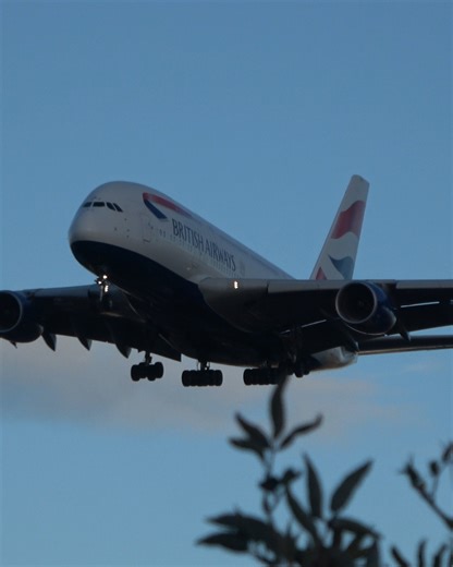 21K views · 1K reactions | 9 MINS of Plane spotting at London Heathrow Airport #heathrow #planespotting #avgeek #aviationgeek | RVA Aviation | Facebook