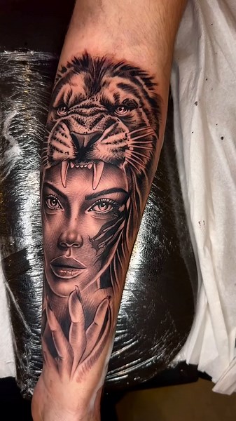 Custom Woman X Lion Tattoo Process Video