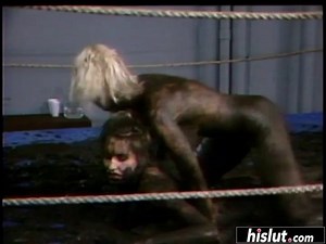 Bombshells wrestling in the muddy ring