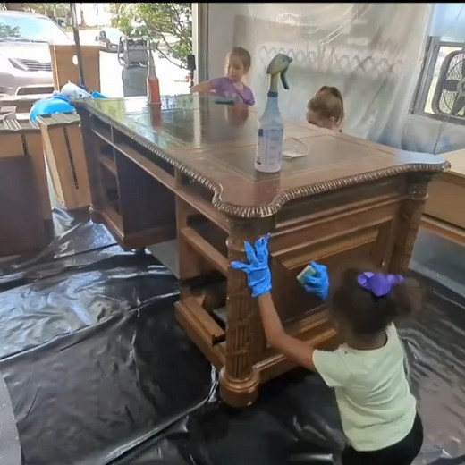 Painting this BEAST of all desks : extreme makeover | The Broken Masterpiece