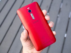 Windows 7 hacked to run on the ASUS ZenFone 2