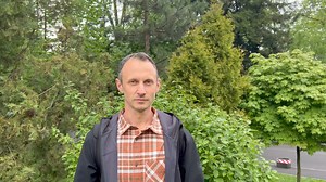 “PROBLEMA” CIRCULAȚIEI URȘILOR: Workshop național al WWF Romania, împreună cu instituțiile și specialiștii de mediu - “Forest Connect” Se tot discută ba despre numărul mare al urșilor, ba despre ce soluții găsește Statul, ba ca urșii vin peste noi în casă și ca trebuie eliminați sau măcar vânați în număr cât mai mare. Soluția este undeva la mijloc. - V-ați întrebat care sunt și cauzele și ce măsuri se iau pentru ca urșii să rămână unde le este locul și dacă “cineva face ceva” în privința mobilit