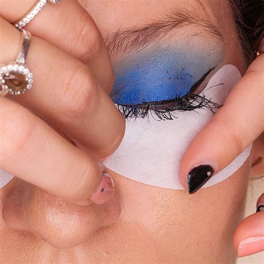 How To Clean Dirty Eyelashes Professionally | Creative Panda