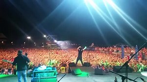 "Osjećaš li kako je lakše?" ★ Insert sa koncerta Plavog Orkestra prilikom izvodjenja pjesme "Zelene su bile oči te" (Avgust, 2015) ★ Video by Darko Flego | Plavi Orkestar