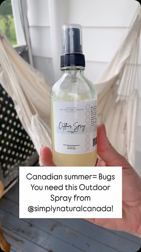 Us Canadians need to soak up the warm weather while we can, but we all struggle with the bugs 🙃 🦟Stop using bug sprays filled with nasty chemicals and use this Outdoor Spray made with essential oils to keep the bugs away! 🌱 ✅Sign up for our newsletter to get 15% off your first order 🫶 | Simply Natural Canada