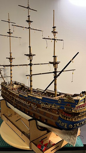 Sneek preview 🤩 #sanfelipemodelship @occremania. Finished the masts… towards the rigging now… #modelship #modelshipbuilding #scalemodel #woodenmodelship | Curtis_Wooden_Shipyard