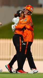 32K views · 781 reactions | Darcie Brown knocked over Beth Mooney, but the Perth Scorchers wicketkeeper had the last laugh! #WBBL11 | Weber WBBL | Facebook